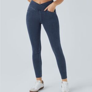 HALARA Navy Crossover Waist Jeggings